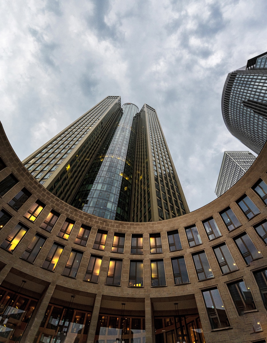 tower 185 mit kastor und