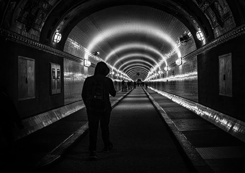 guenther mann im elbtunnen